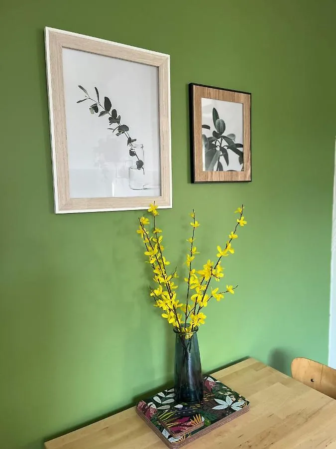 2 Bed Central Cardiff Apartment - Sleeps Five!