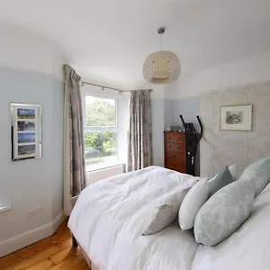  Holiday home Perfectly Positioned Pad