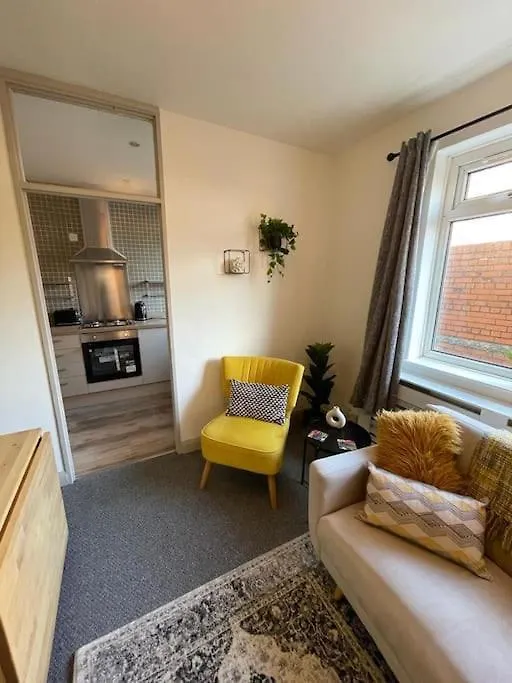 2 Bed Central Cardiff Apartment - Sleeps Five!